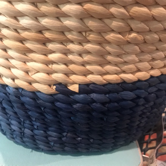 Straw Basket - Picture 10 of 10